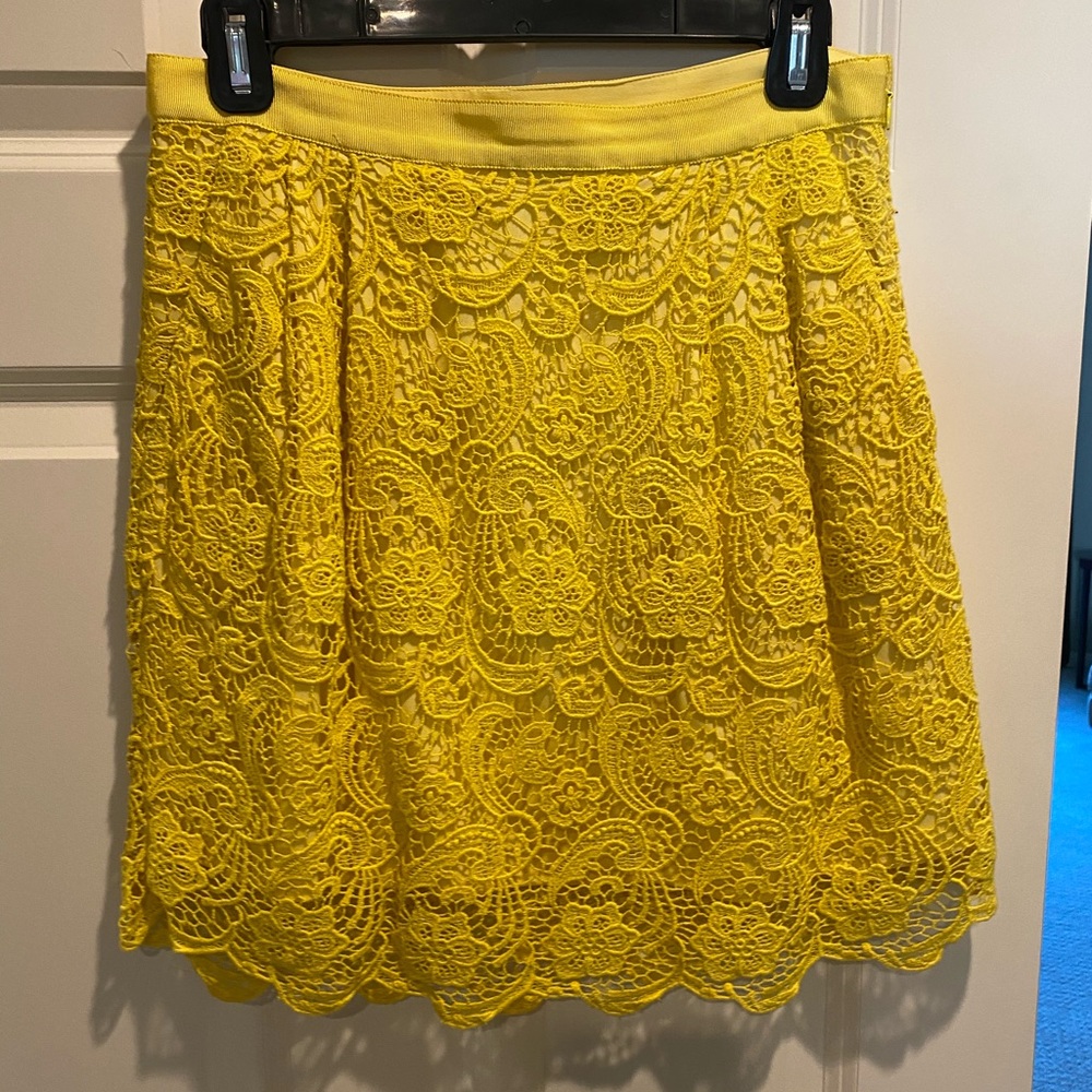 Club Monaco yellow lace skirt size 6